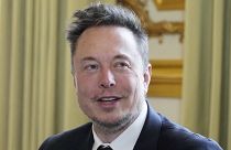 Musk cho biết hai gói đăng ký trả phí mới sắp có mặt trên X