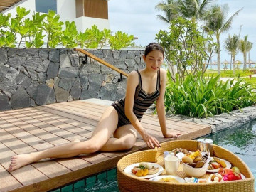 Linh Rin hiếm hoi diện bikini khoe sắc vóc sau sinh