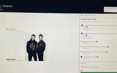 Người hâm mộ Oasis đánh bại tại Ticketmaster với giá cao hơn ‘ ở dưới ’