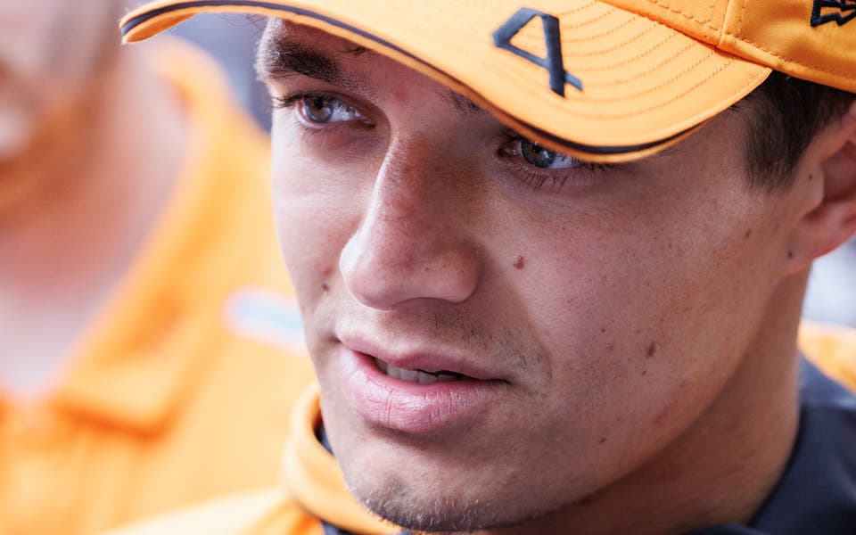 Lando Norris hối tiếc vì đã xử lý các đơn đặt hàng của đội ở Grand Prix