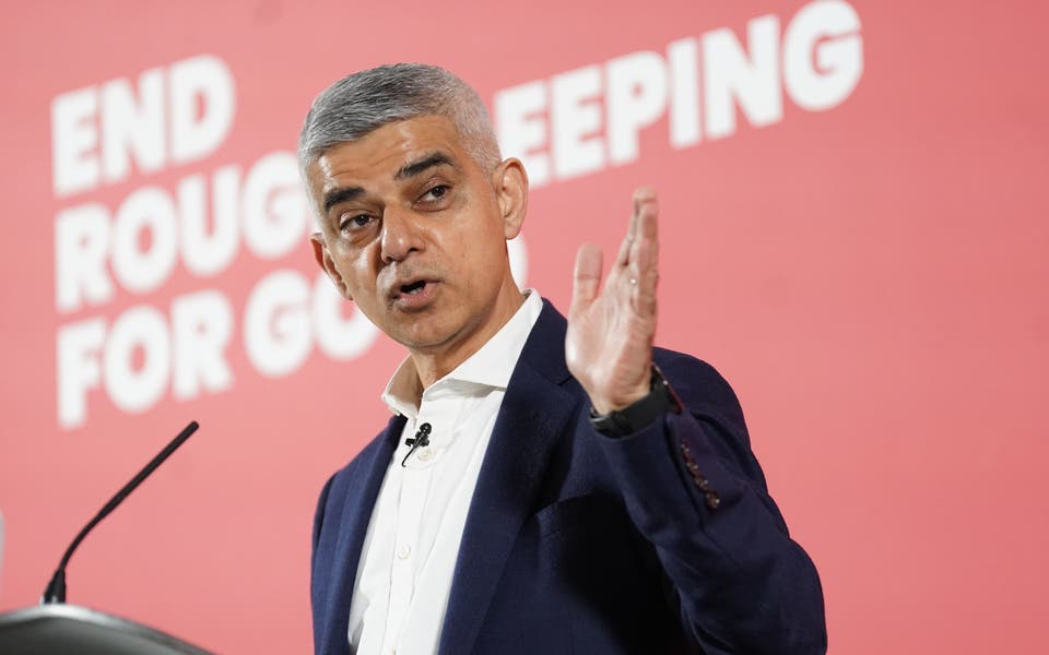 Sadiq Khan cam kết chấm dứt giấc ngủ thô ở thủ đô vào năm 2030