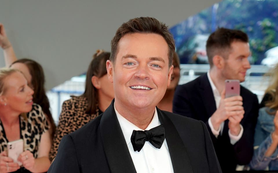 Stephen Mulhern 'thay thế Phillip Schofield làm người dẫn chương trình Dancing on Ice'