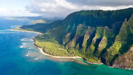 Khám phá công viên kỷ nguyên thực sự trên đảo Lush Hawaii