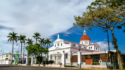 This Elegant, Top-Rated Hotel Is In A Perfect Spot For Costa Rica First-Timers