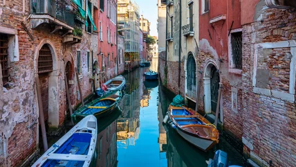 Những lý do gây hoang mang tại sao bơi lội trong kênh Venice là bất hợp pháp