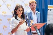 Hành động mới nhất của Hoàng tử Harry và Meghan chứng minh họ không tôn trọng luật lệ hoàng gia.