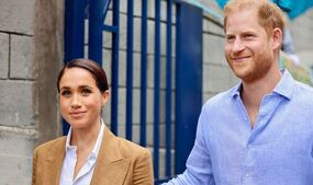 Hoàng tử Harry và Meghan Markle được gọi là "đánh bom hẹn giờ" như một cuộc khủng hoảng hoàng gia mới