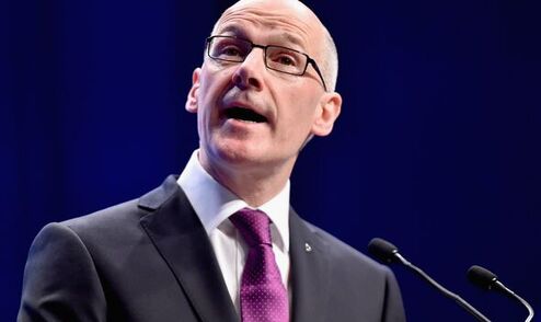 John Swinney bo để trở thành thủ tướng của Scotland khi đối thủ của SNP bỏ cuộc