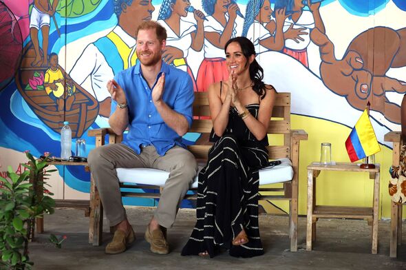 Kết quả phân tích: Hoàng tử Harry và Meghan dã man sau khi vượt qua ranh giới chính trị với các độc giả của Mỹ là Express.couk đã được hỏi về suy nghĩ của họ về một tuyên bố của người Sussexes...