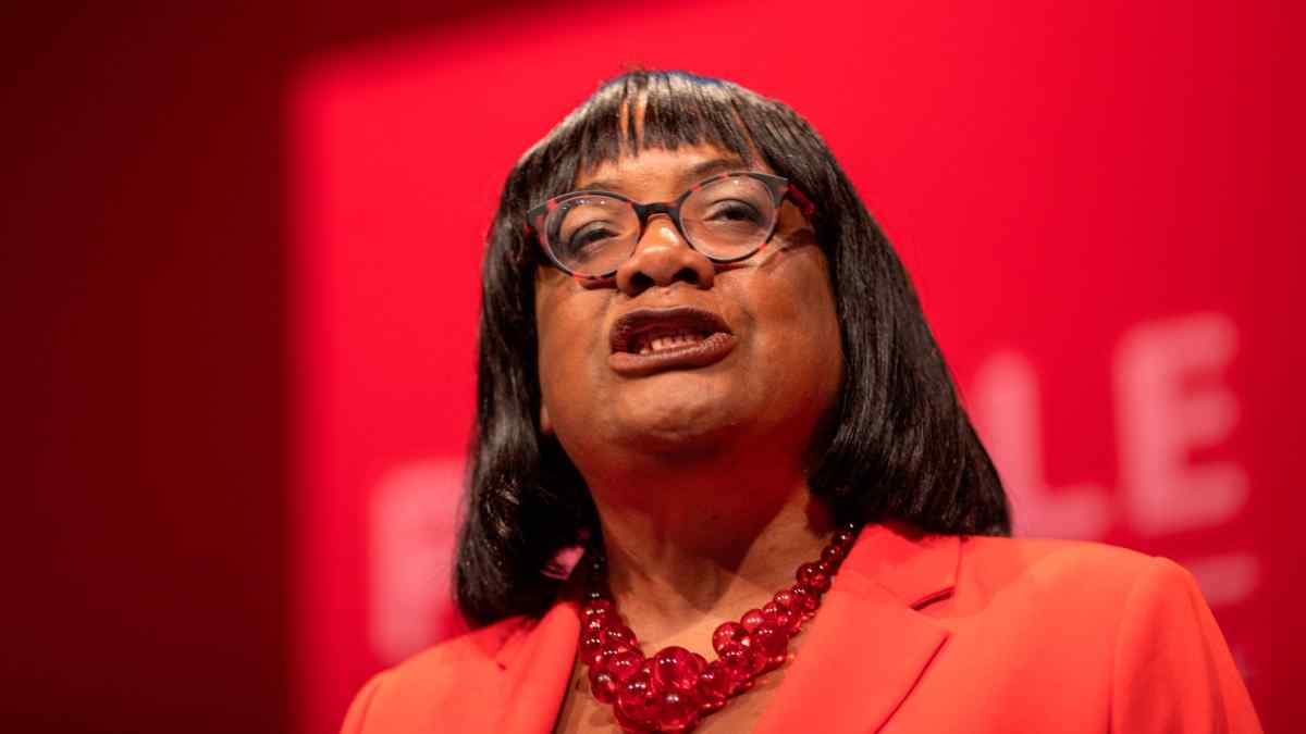 Starmer nói Diane Abbott có thể chạy đến Labour