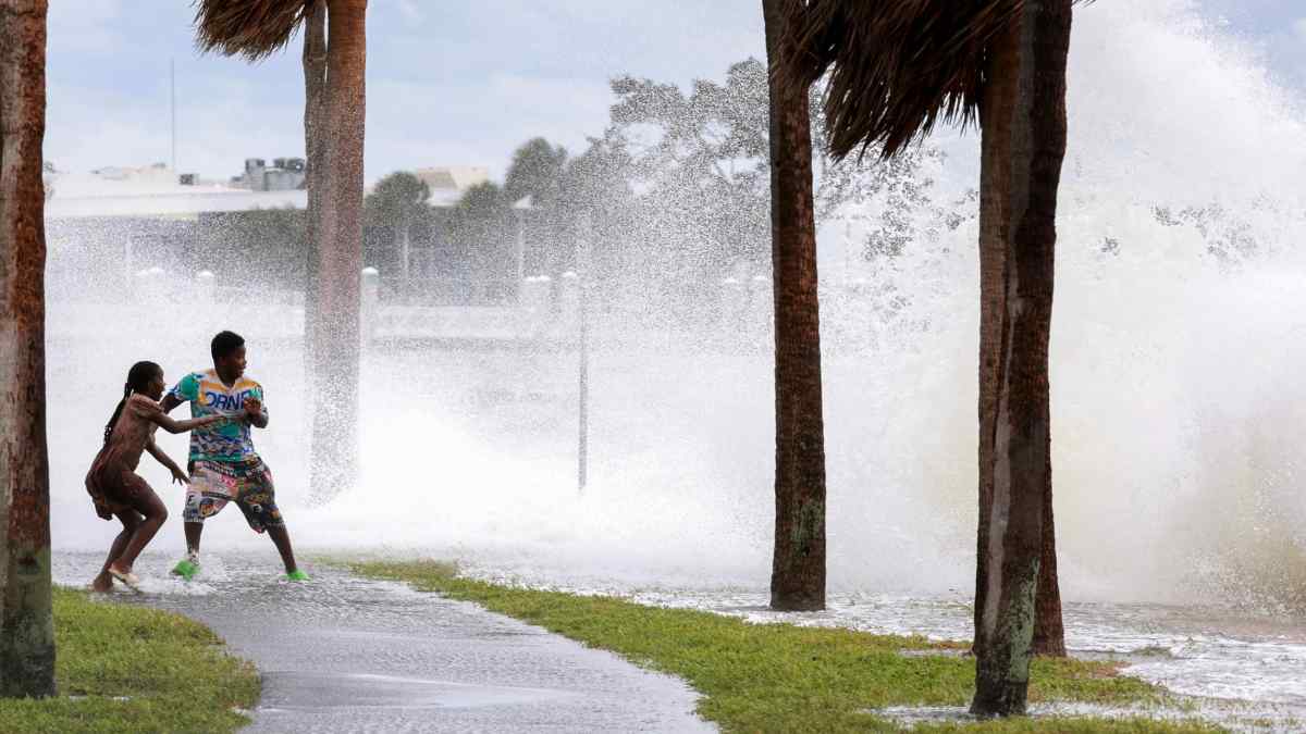 Cơn bão Helene tấn công Florida