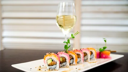 Loại rượu duy nhất mà bạn nên pha với sushi, theo một chuyên gia