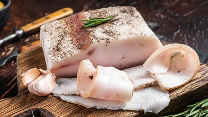 Có thực sự có sự khác biệt giữa Lard và Lardo?