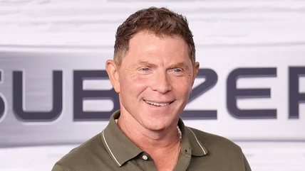 Why Bobby Flay Refuses To Put Tomatoes In Guacamole