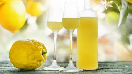 Làm thế nào để uống Limoncello như một người châu Âu