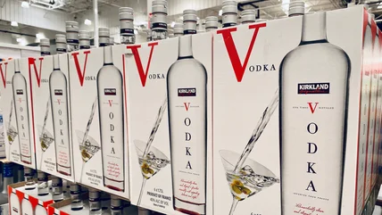 Brand làm rượu Vodka của người Kirkland là gì?