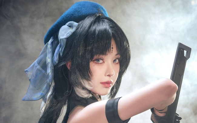 Chiêm ngưỡng loạt ảnh “bỏng mắt” của nữ coser xinh đẹp xuất hiện trong phiên live ra mắt Wuthering Waves