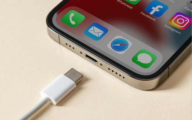 Người dùng iPhone 15 nên cảnh giác với các bộ sạc USB-C không chính hãng, có thể làm hỏng điện thoại