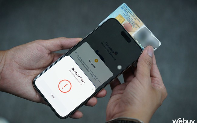 Người dùng Việt kêu trời vì iPhone quét NFC CCCD xác thực ngân hàng mãi không xong, chuyển sang Android thì "phút mốt"