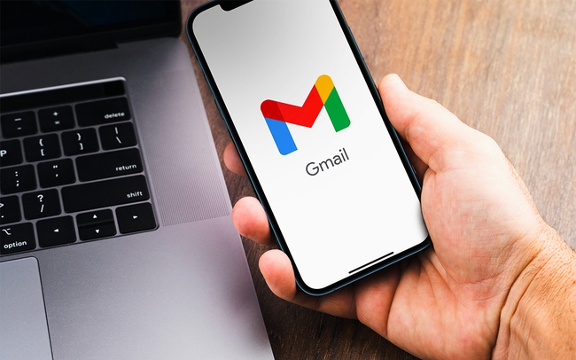 Gmail có tính năng "viết mail giúp" người dùng