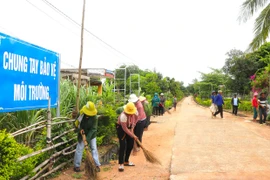 Đak Pơ chung tay xây dựng môi trường nông thôn xanh-sạch-đẹp