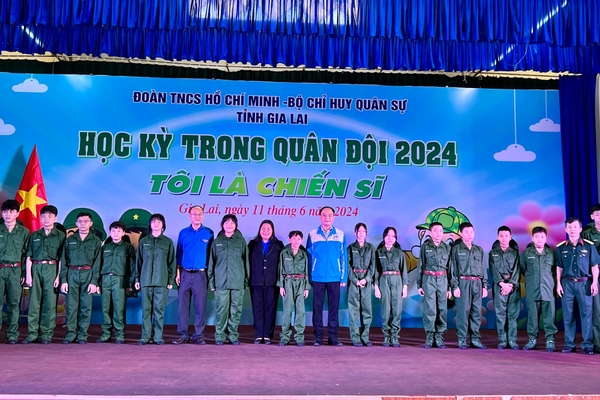 120 chiến sĩ “nhí” tham gia chương trình Học kỳ trong quân đội năm 2024