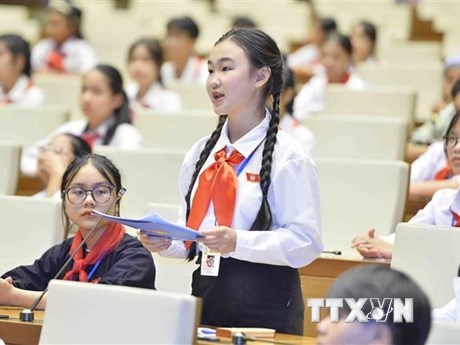 263 trẻ em đóng vai đại biểu Quốc hội trong Phiên họp giả định