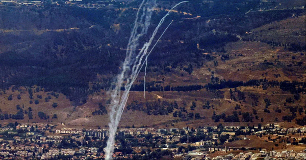 Hezbollah tấn công căn cứ Israel, các nước Ả Rập khuyên Hezbollah hoãn trả đũa