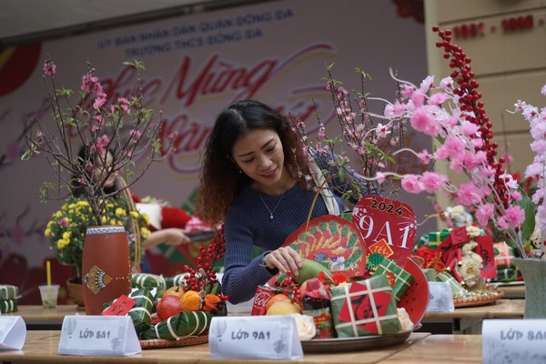 Học sinh trải nghiệm không gian văn hóa chợ quê ngày Tết