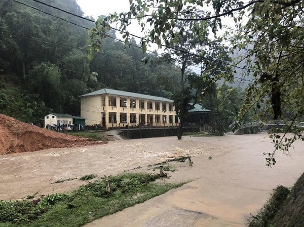 Lên phương án đảm bảo an toàn dạy và học trong điều kiện mưa bão