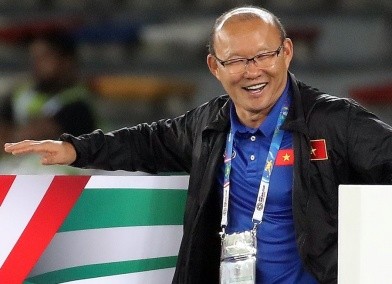 AFC nhận xét HLV Park Hang Seo và HLV Troussier