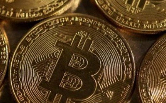 Điều gì khiến bitcoin xô đổ kỷ lục mọi thời đại?