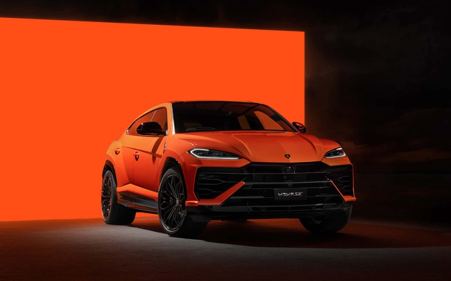 Lamborghini ra mắt siêu SUV hybrid đầu tiên