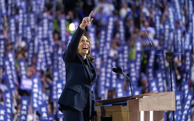 Điểm nhấn đặc biệt trong phát biểu nhận đề cử của bà Kamala Harris