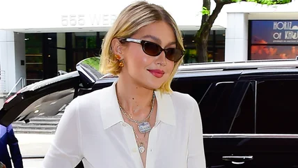 6 lần Gigi Hadid đi tự do