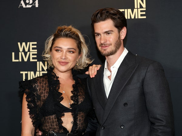 Florence Pugh và Andrew Garfield đã xác định lại hóa học và tiếp quản Internet