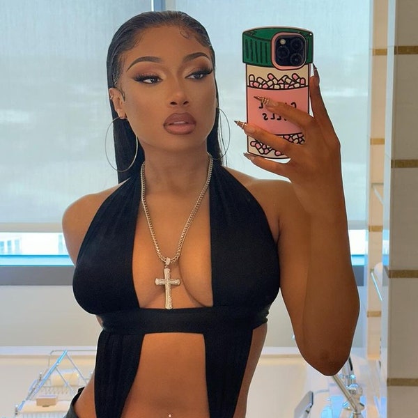 Megan Thee Stallion có vẻ như vậy Y2K với này Pastel tóc màu