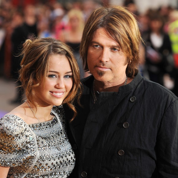 Miley Cyrus nói về mối quan hệ của bà Với cha Billy Ray, bà thừa hưởng tính yêu nước của cha