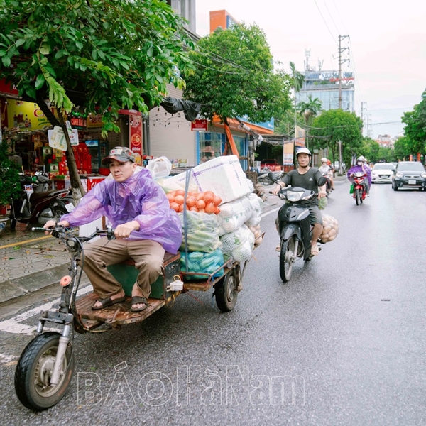 Giá thực phẩm, rau xanh tăng nhẹ sau bão số 3