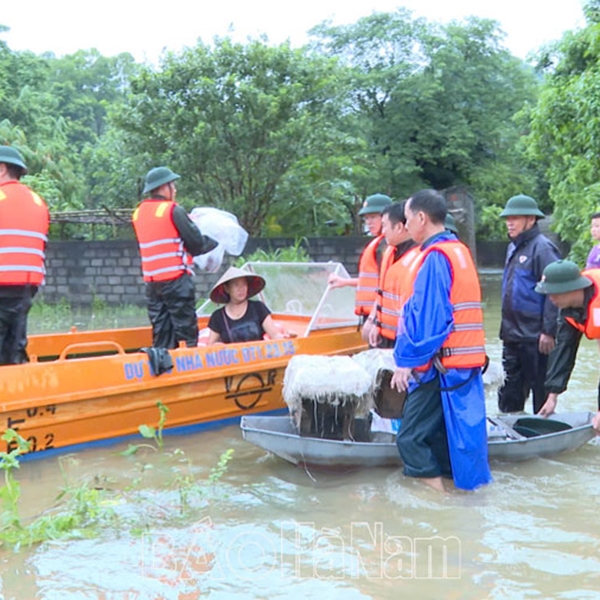 LLVT Kim Bảng nỗ lực tham gia ứng phó với mưa, lũ