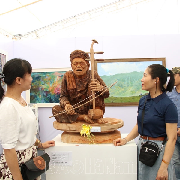 Triển lãm Mỹ thuật sông Hồng lần thứ 29 - nơi hội tụ những tài năng mỹ thuật khu vực