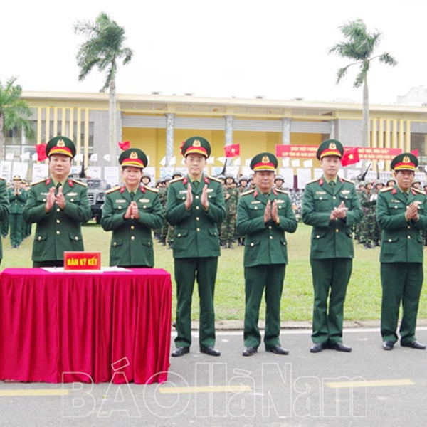 Nhận diện, đấu tranh phản bác những quan điểm sai trái, thù địch về quân sự, quốc phòng