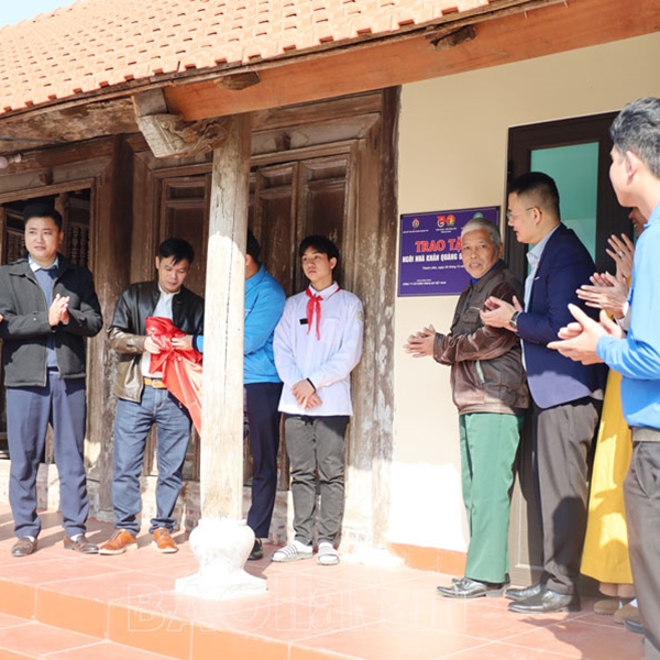 Khánh thành, bàn giao "Ngôi nhà khăn quàng đỏ" ở Liêm Túc