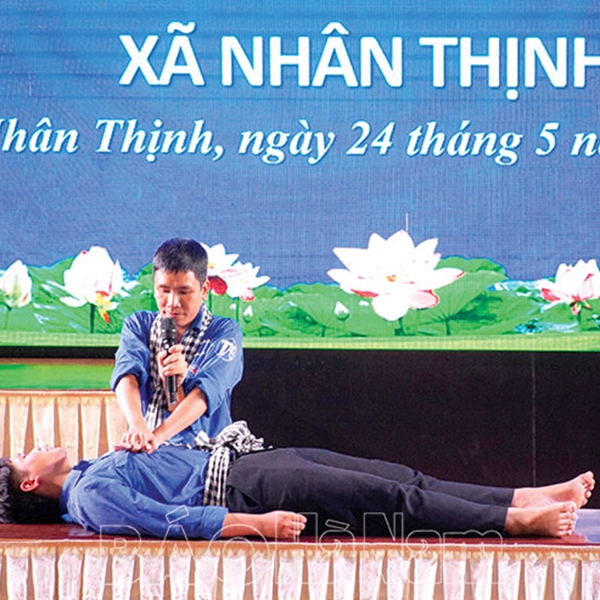 Đội Thanh niên tình nguyện Lý Nhân nâng cao kỹ năng phòng, tránh tai nạn đuối nước ở trẻ em