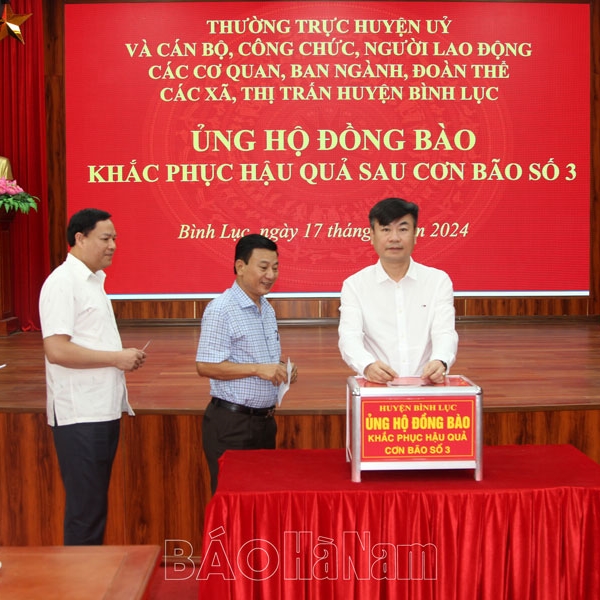 Thường trực Huyện uỷ Bình Lục phát động ủng hộ đồng bào khắc phục hậu quả cơn bão số 3