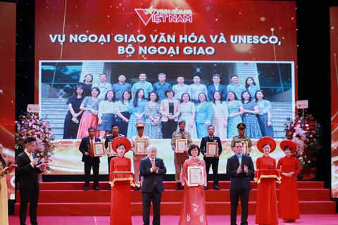 "Vinh quang Việt Nam" năm 2024 tôn vinh 20 tập thể, cá nhân xuất sắc