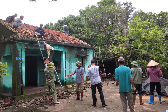 Bảo đảm hộ nghèo, cận nghèo có nhà ở an toàn, xóa bỏ hoàn toàn nhà tạm, nhà dột nát