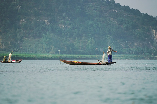 Miền Trung trong thơ Hoàng Trần Cương