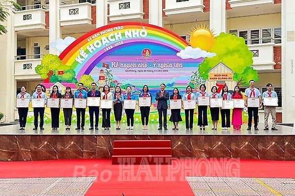 Tiếp tục nghiên cứu mô hình hay, cách làm sáng tạo, hiệu quả để triển khai nhân rộng phong...