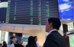 Vietnam eyes emerging stock market status by 2025